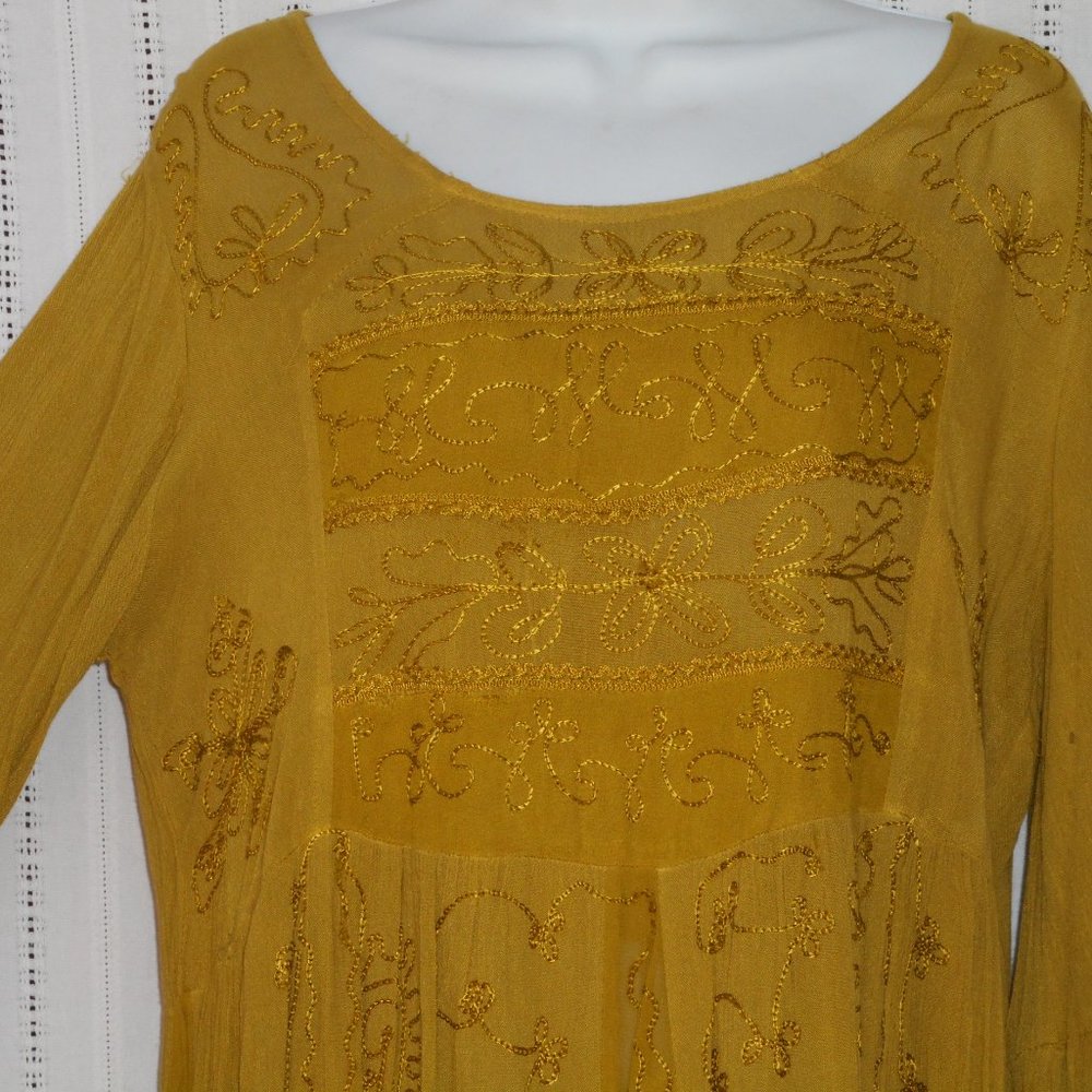 plus size embroidered womens  tunic. made in india. rayon. NWT